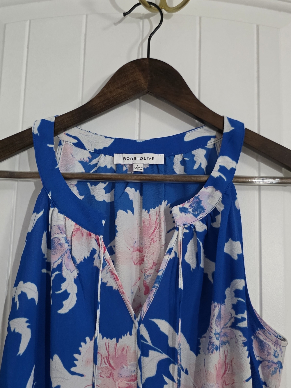Rose + Olive Medium Blue Pink Floral Sleeveless Tassel Tie Blouse Boho Top - Picture 4 of 11